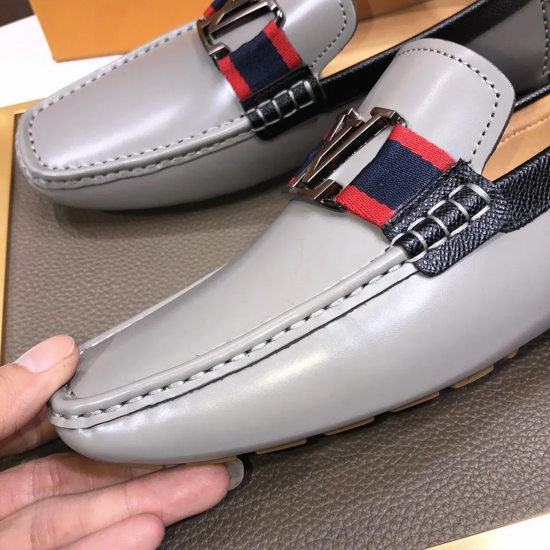 Men's men's shoes 💰420💰 [LV Doudou shoes] (water-dyed cowhide lining) new model is on the market, available on the official website. The new Doudou shoes are processed into single-color materials, and the uppers are made of imported cowhide material. The body of the shoe is fully hemmed with mark thread, and is lined with imported original cowhide leather. The elegant shoe shape is super suitable for all-matching, and the size is 38-44.